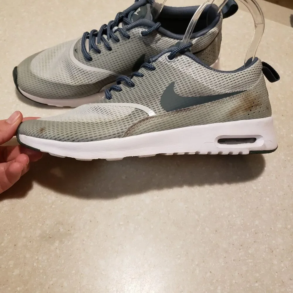 Nike WOMEN'S Sz 7.5 Shoe Blue Gray White Air Max Thea